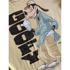 Disney Goofy Graphic Tee Junk Food Clothing Men’s Medium Yellow Vintage Wash